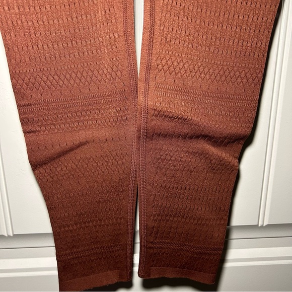 Fabletics SculptKnit Brown Seamless Leggings Size Medium - Picture 4 of 9